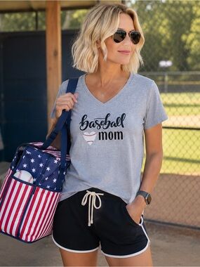 Baseball Mom Graphic Tee ⚾️❤️ Gildan Gray V-Neck Game Day Aesthetic Size Medium